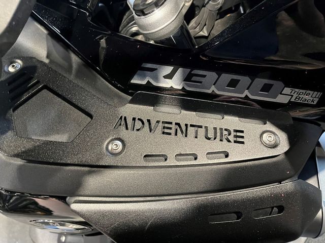 bmw - r-1300-gs-adventure-triple-black