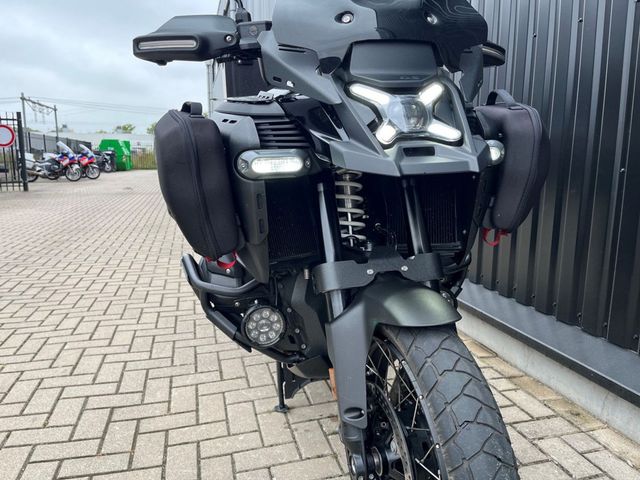 bmw - r-1300-gs-adventure-triple-black