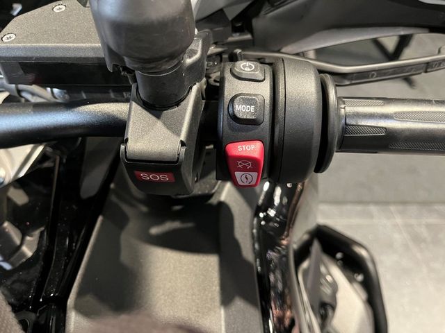 bmw - r-1300-gs-adventure-triple-black