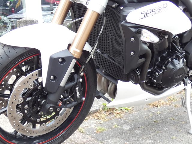 triumph - speed-triple-1050-abs