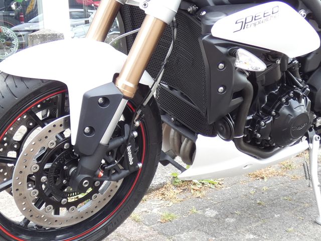 triumph - speed-triple-1050-abs