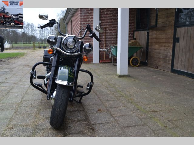 harley-davidson - heritage-softail-classic-114-flstc