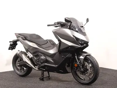 HONDA FORZA 750 – foto 2