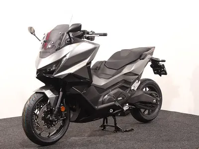 HONDA FORZA 750 – foto 3
