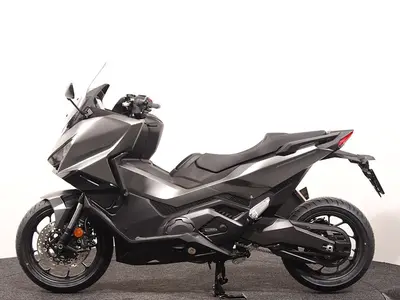 HONDA FORZA 750 – foto 4