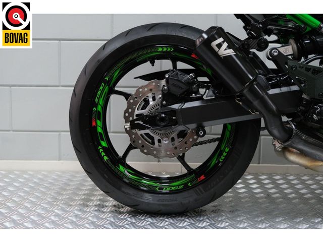 kawasaki - z900