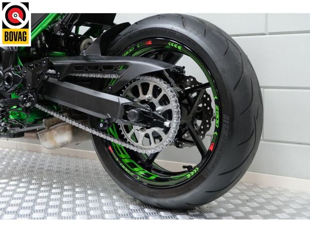 kawasaki - z900