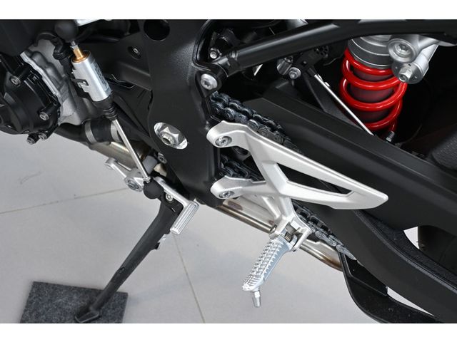 bmw - s-1000-r
