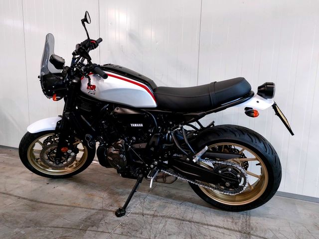 yamaha - xsr-700-xtribute