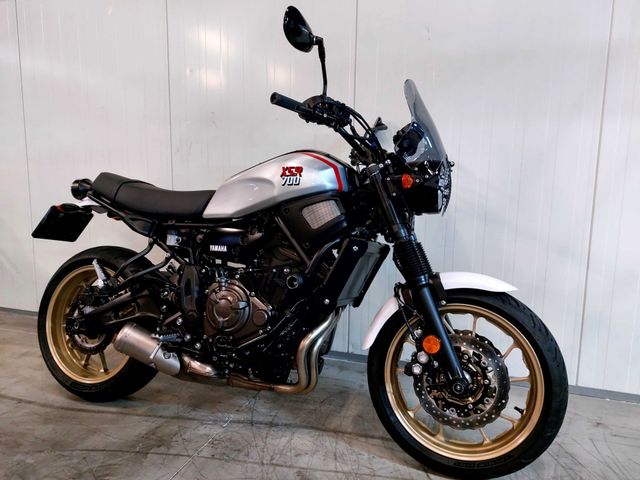 yamaha - xsr-700-xtribute