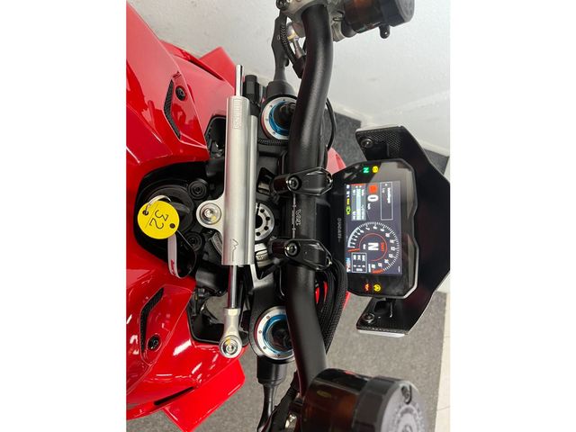 ducati - streetfighter-v4s