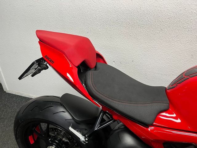 ducati - streetfighter-v4s