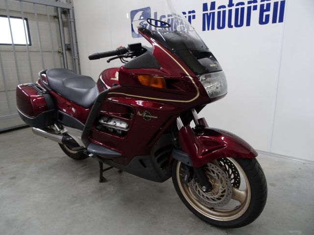 honda - st-1100-pan-european-abs-tcs