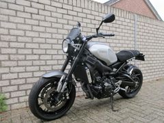 YAMAHA XSR 900