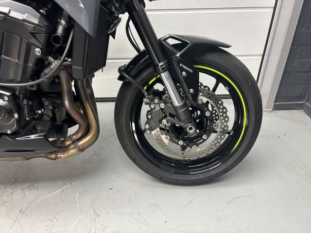 kawasaki - z900