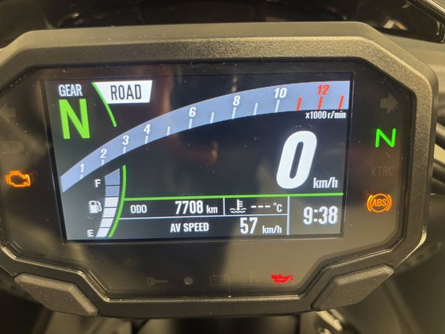 kawasaki - z900