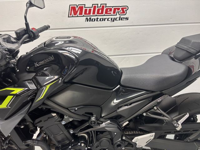 kawasaki - z900