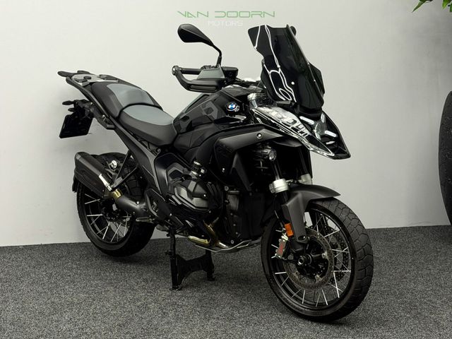 bmw - r-1300-gs-triple-black