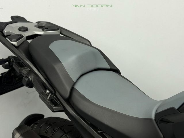 bmw - r-1300-gs-triple-black