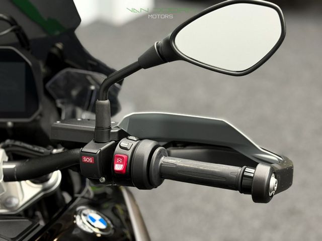 bmw - r-1300-gs-triple-black