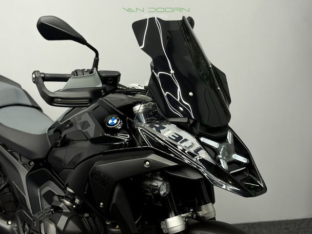 bmw - r-1300-gs-triple-black