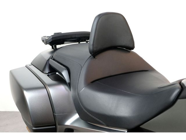 honda - gl-1800-goldwing-bagger-dct
