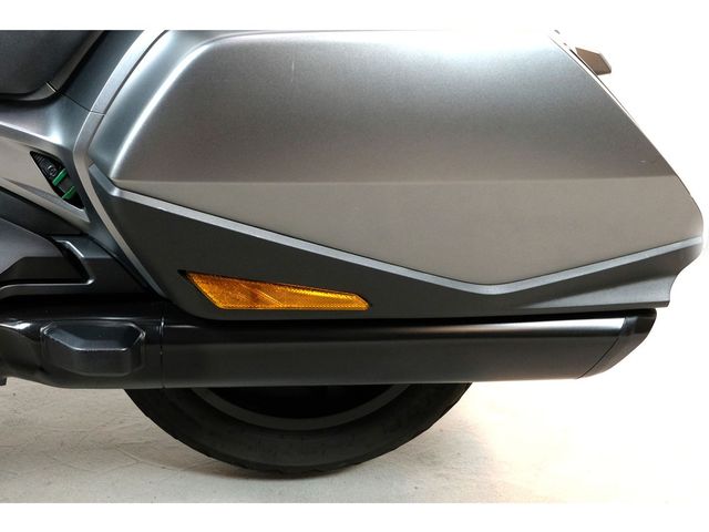 honda - gl-1800-goldwing-bagger-dct