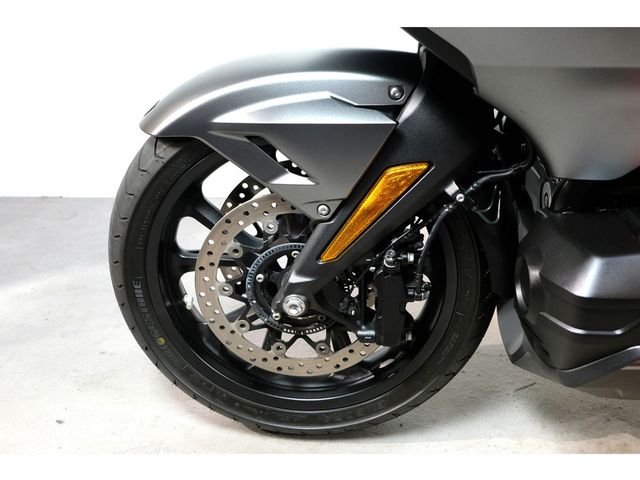 honda - gl-1800-goldwing-bagger-dct