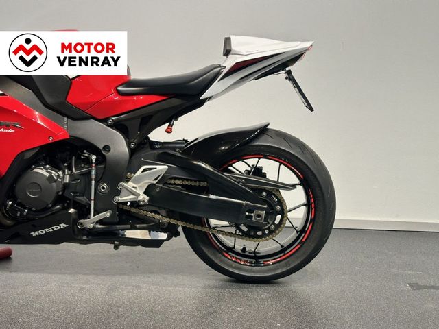 honda - cbr-1000-rr-fireblade