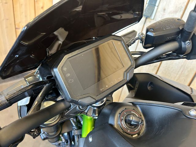 kawasaki - z900