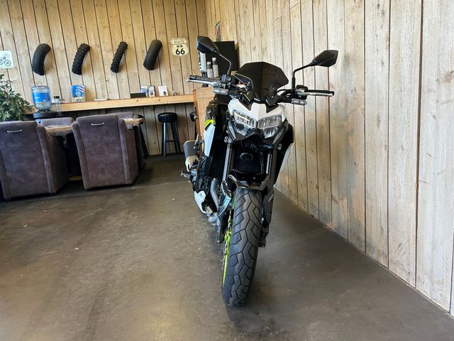 kawasaki - z900