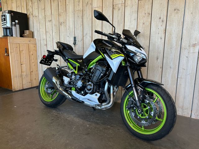 kawasaki - z900