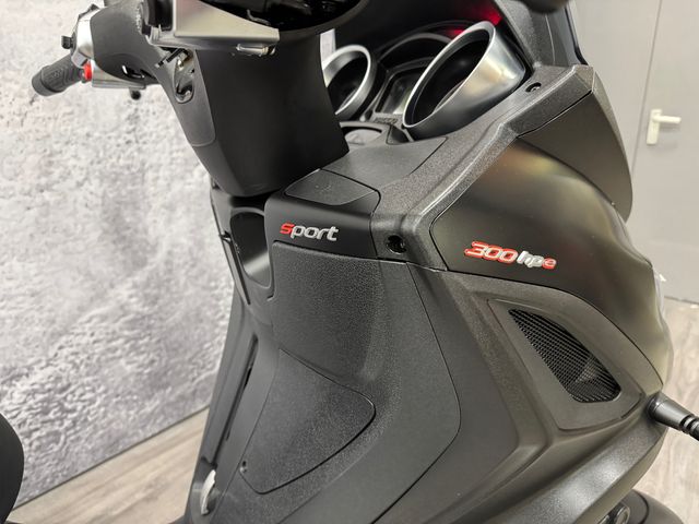 piaggio - mp3-300-hpe-sport