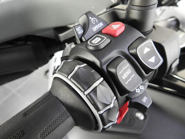 bmw - r-1300-gs-adventure