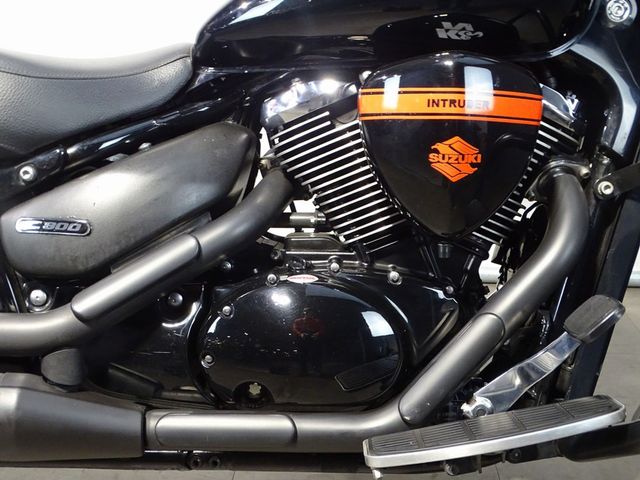 suzuki - intruder-c-800