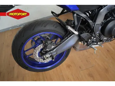 YAMAHA MT 09 Y-AMT – foto 4