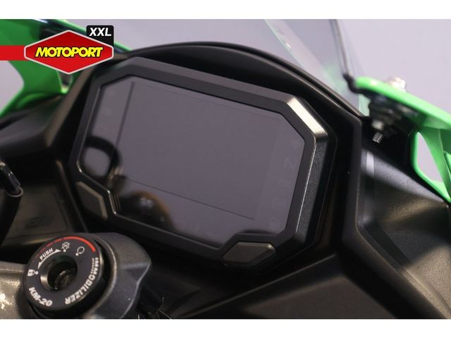 kawasaki - ninja-zx-4rr