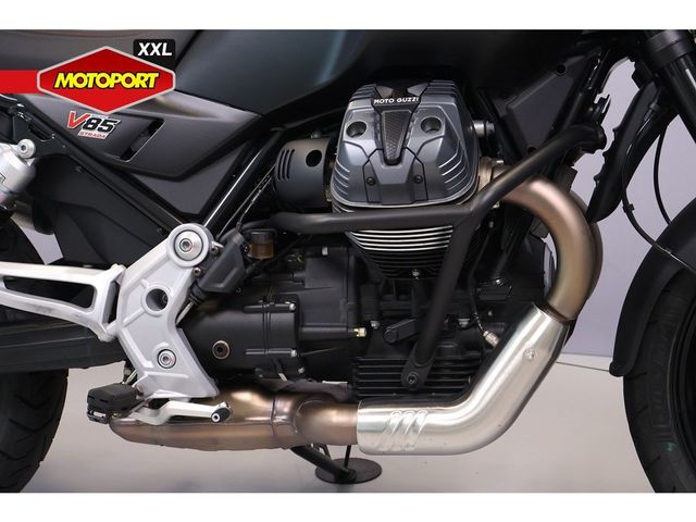 moto-guzzi - v-85-strada