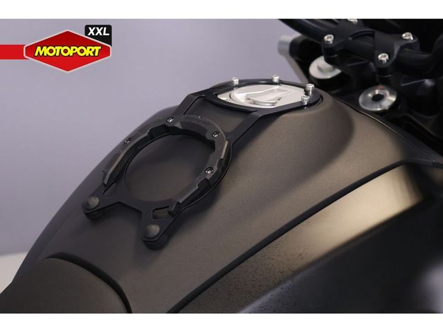 moto-guzzi - v-85-strada