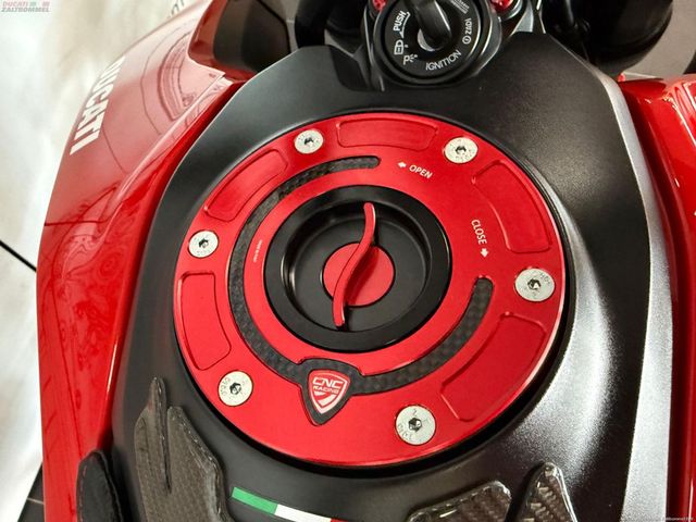 ducati - hypermotard-950