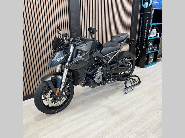 suzuki - gsx-8s