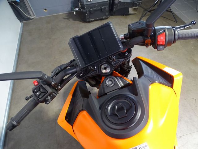 ktm - 390-duke-abs