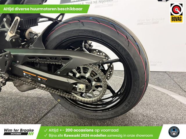 kawasaki - z900