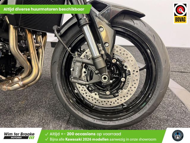 kawasaki - z900