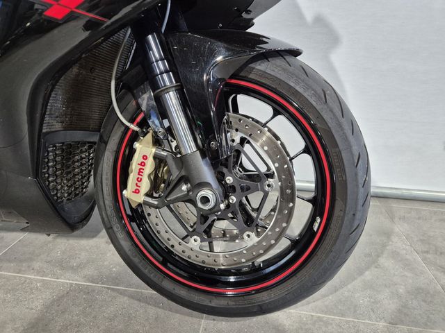 aprilia - rsv-4-r