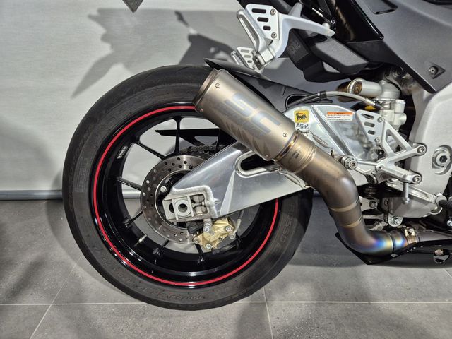 aprilia - rsv-4-r