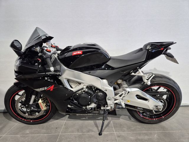 aprilia - rsv-4-r