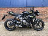 TRIUMPH STREET TRIPLE 765 RS
