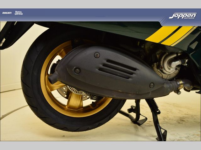 vespa - gts-300