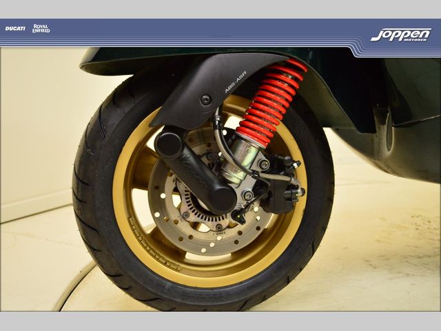 vespa - gts-300